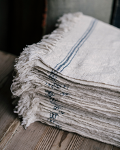 Charger l'image dans la galerie, serviette set de table Atelier FRA NK SEEDS