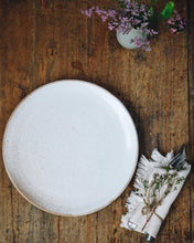 Load image into Gallery viewer, Assiette THEA - 22 - Blanc
